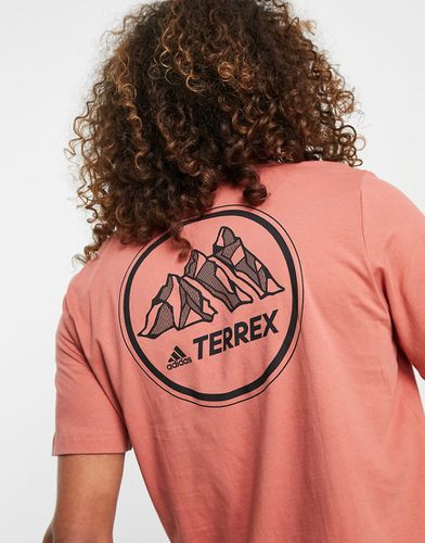 Adidas - Terrex - T-shirt arancione con stampa sul retro di montagna - adidas performance - Modalova