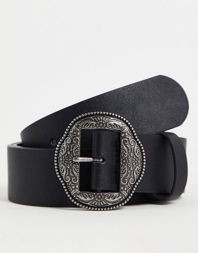 Cintura larga in camoscio sintetico nero con fibbia argento brunito stile western - ASOS DESIGN - Modalova