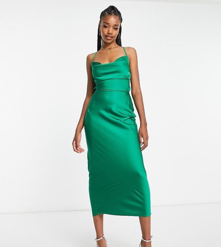Esclusiva - Vestito midi con scollo ad anello in raso verde smeraldo - In The Style Tall - Modalova