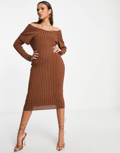 Vestito maglia con scollo Bardot color cioccolato-Marrone - Femme Luxe - Modalova