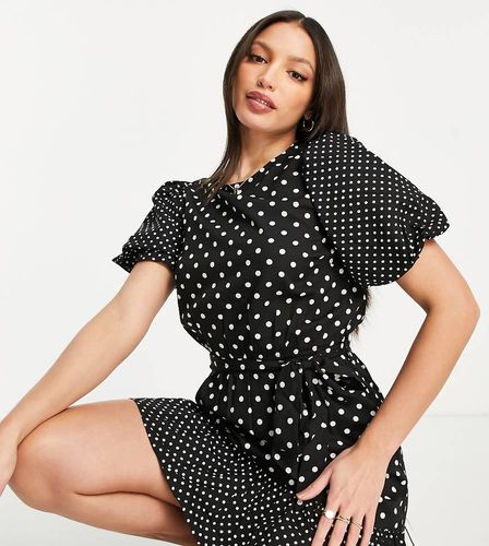Vestito corto a pois allacciato in vita-Nero - Influence Tall - Modalova