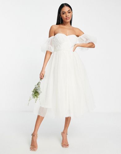 Bridal - Vestito midi da sposa con spalle scoperte a sbuffo color avorio-Bianco - Lace & Beads - Modalova