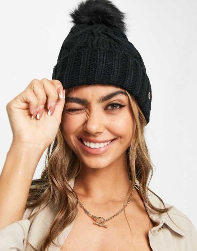 Berretto in maglia a trecce nero con pompon - Lipsy - Modalova