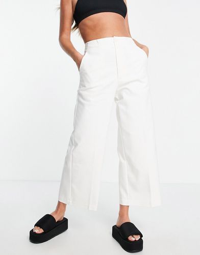 Pantaloni culotte sartoriali bianchi-Bianco - Stradivarius - Modalova